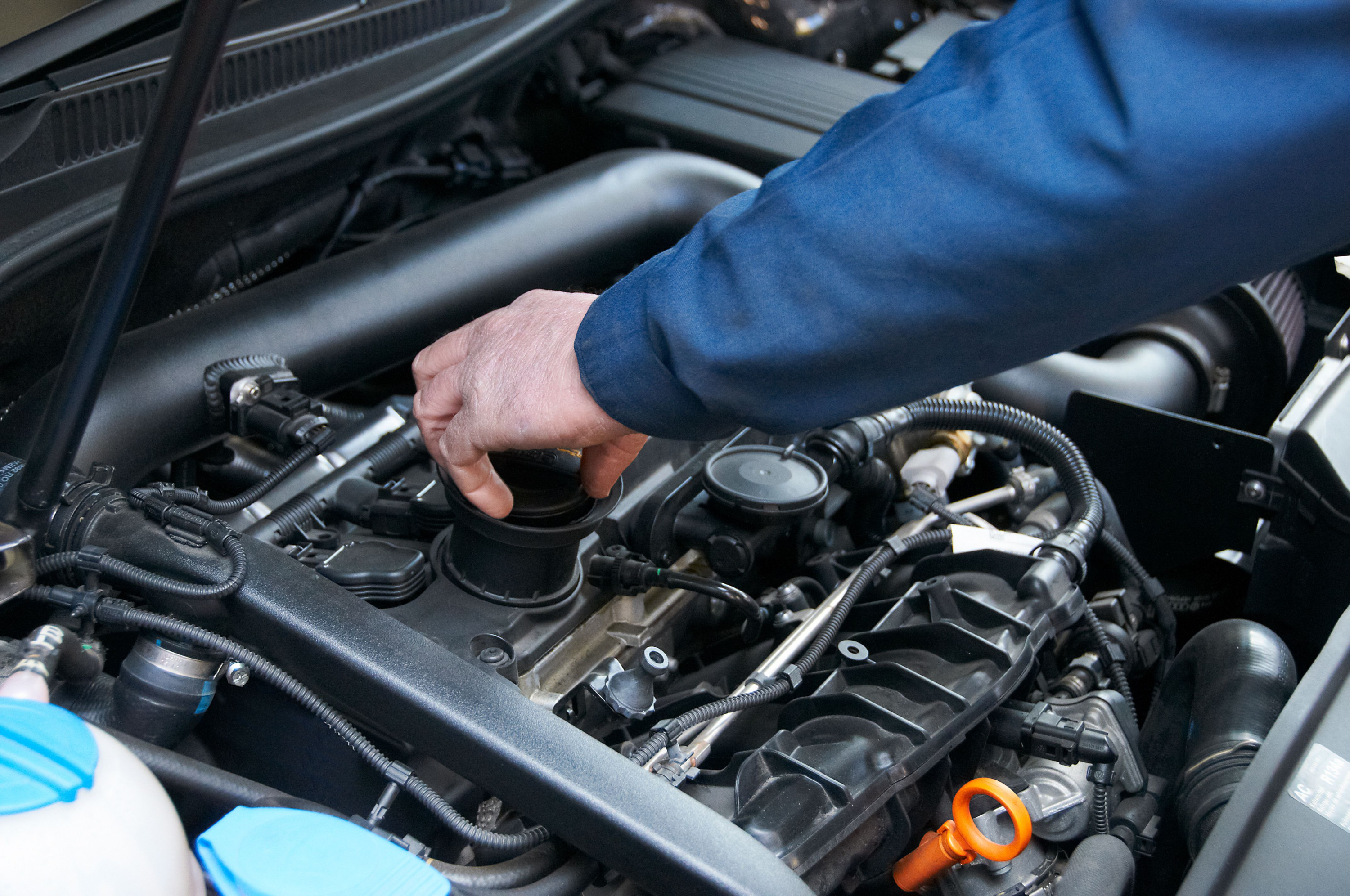 GARAGE TRANSAC AUTO -adobestock-38476772-compressed